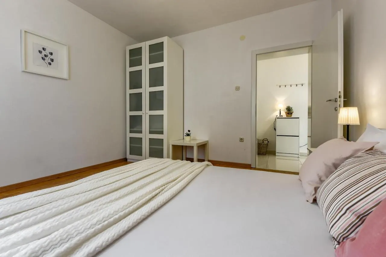 Lrs 2 Apartment In The Centar Of Zadar